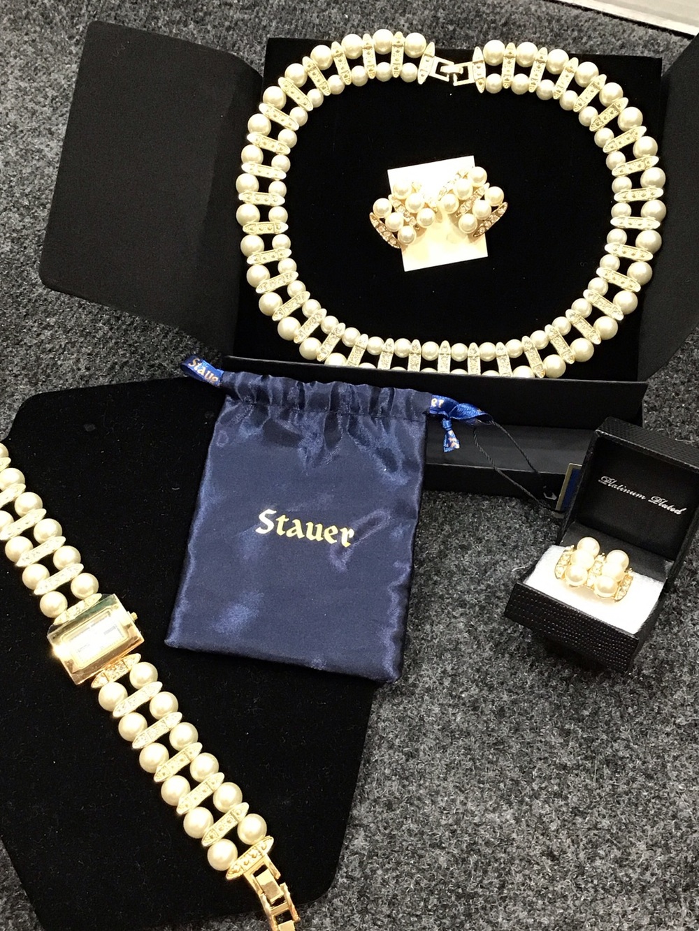 Stauer 4pc Pearl rhinestone and Gold-Tone Necklace Set Hollywood Regency